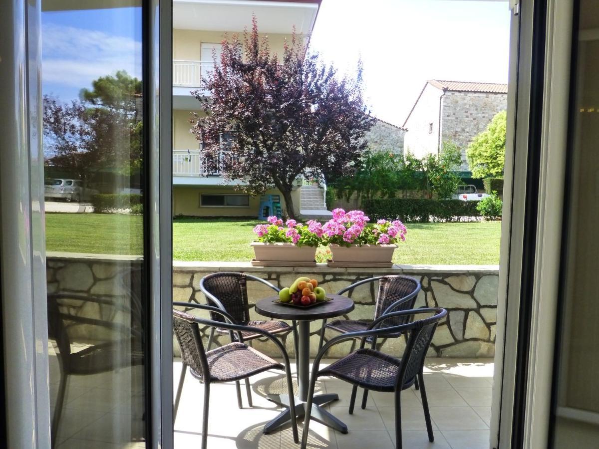 Pavloudis Apartments Psakoudia Luaran gambar